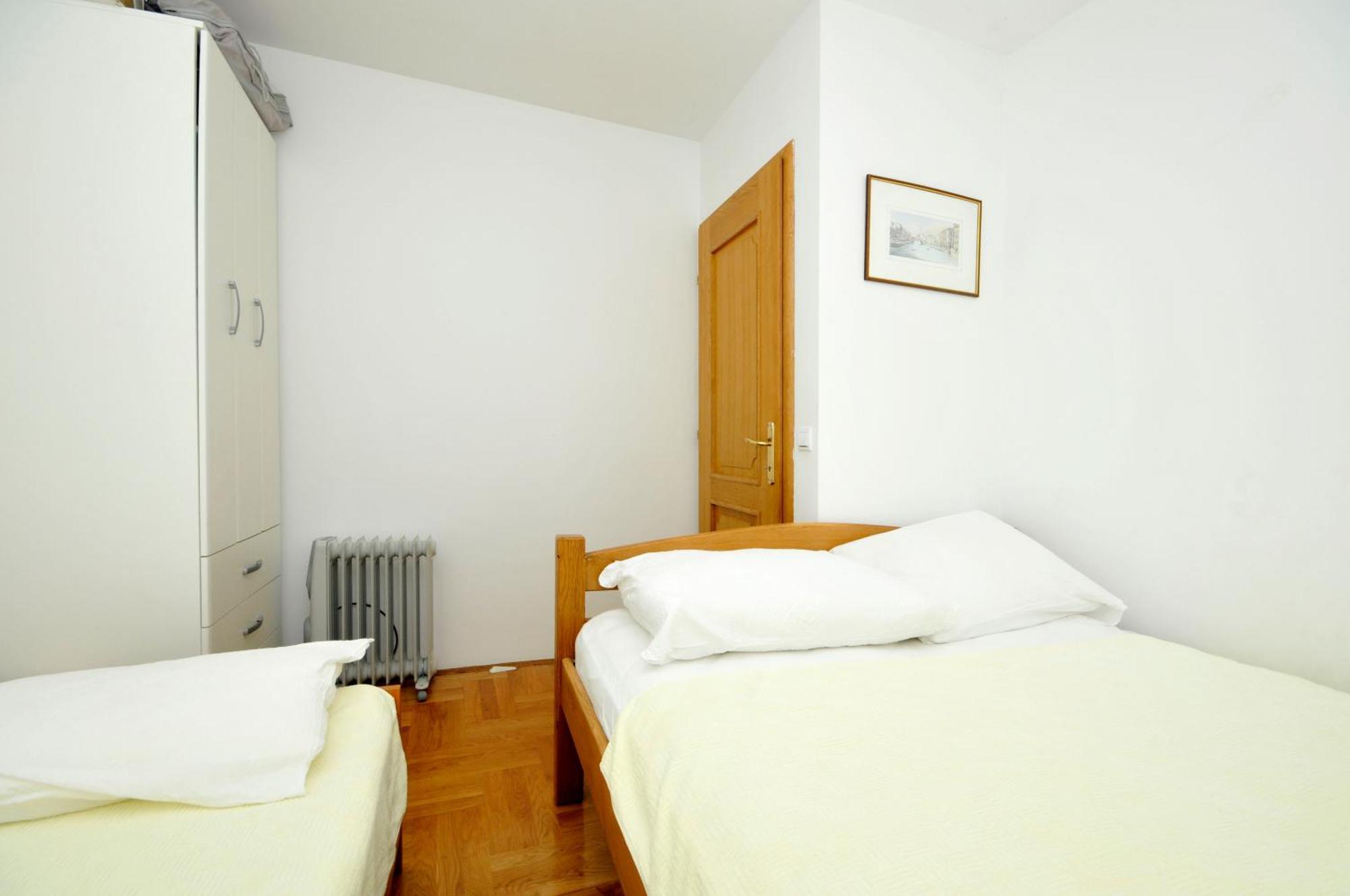 Apartmani Svalina - Seaview And 130M From Beach Τρογκίρ Εξωτερικό φωτογραφία