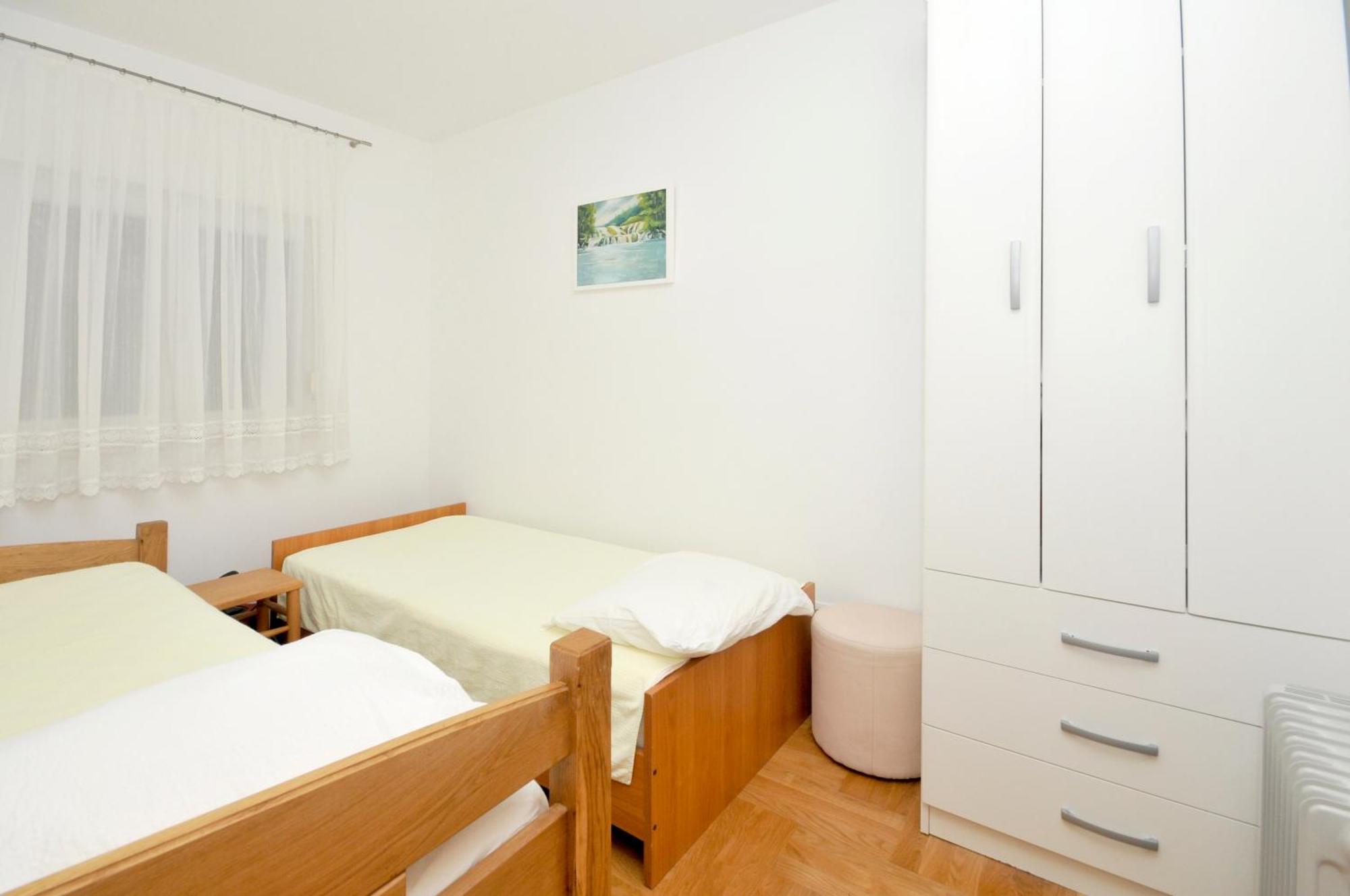 Apartmani Svalina - Seaview And 130M From Beach Τρογκίρ Εξωτερικό φωτογραφία