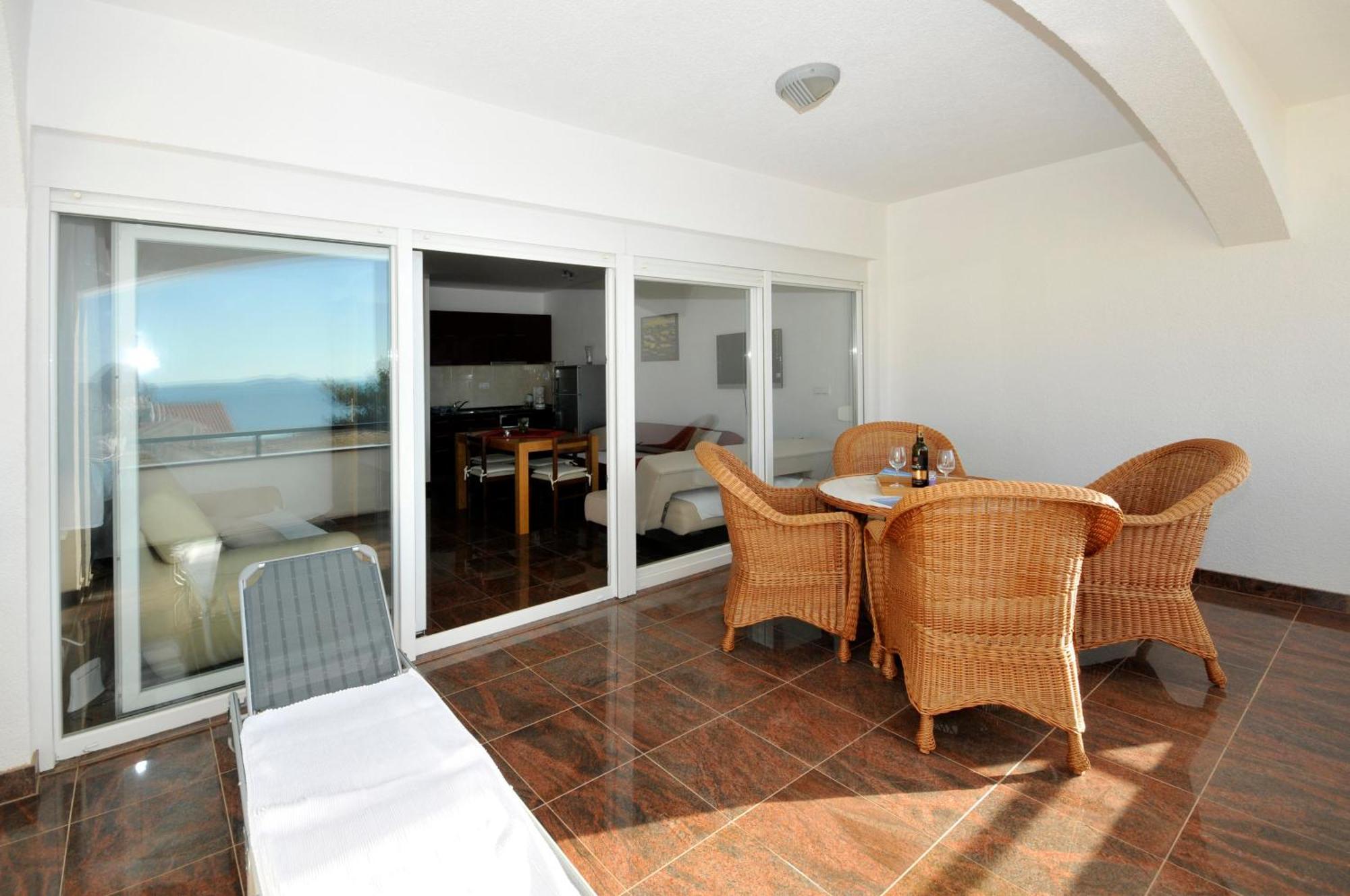 Apartmani Svalina - Seaview And 130M From Beach Τρογκίρ Εξωτερικό φωτογραφία