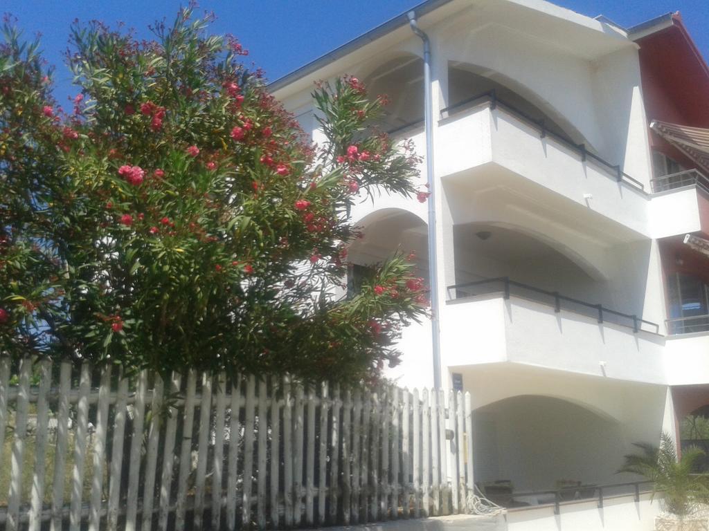 Apartmani Svalina - Seaview And 130M From Beach Τρογκίρ Εξωτερικό φωτογραφία